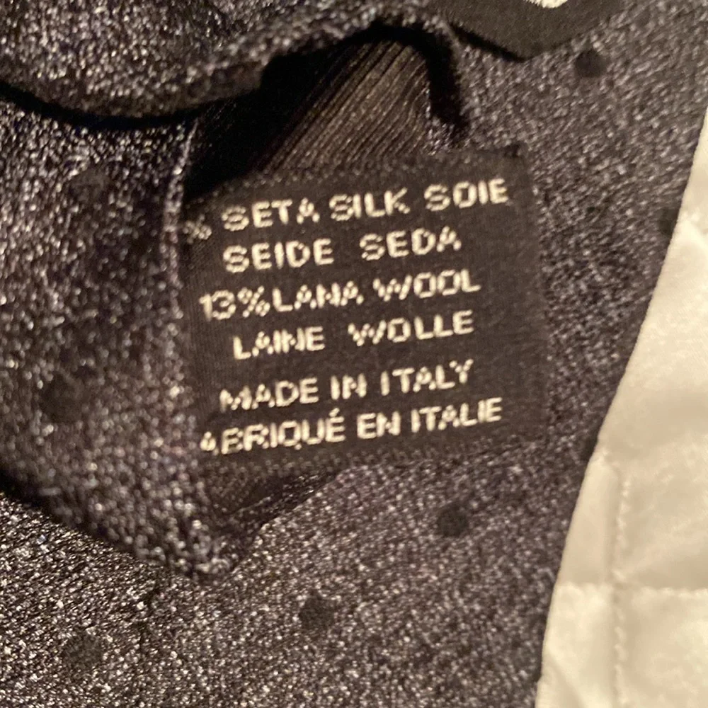 Tom Ford silk tie charcoall w/ black dots - Picture 5 of 6